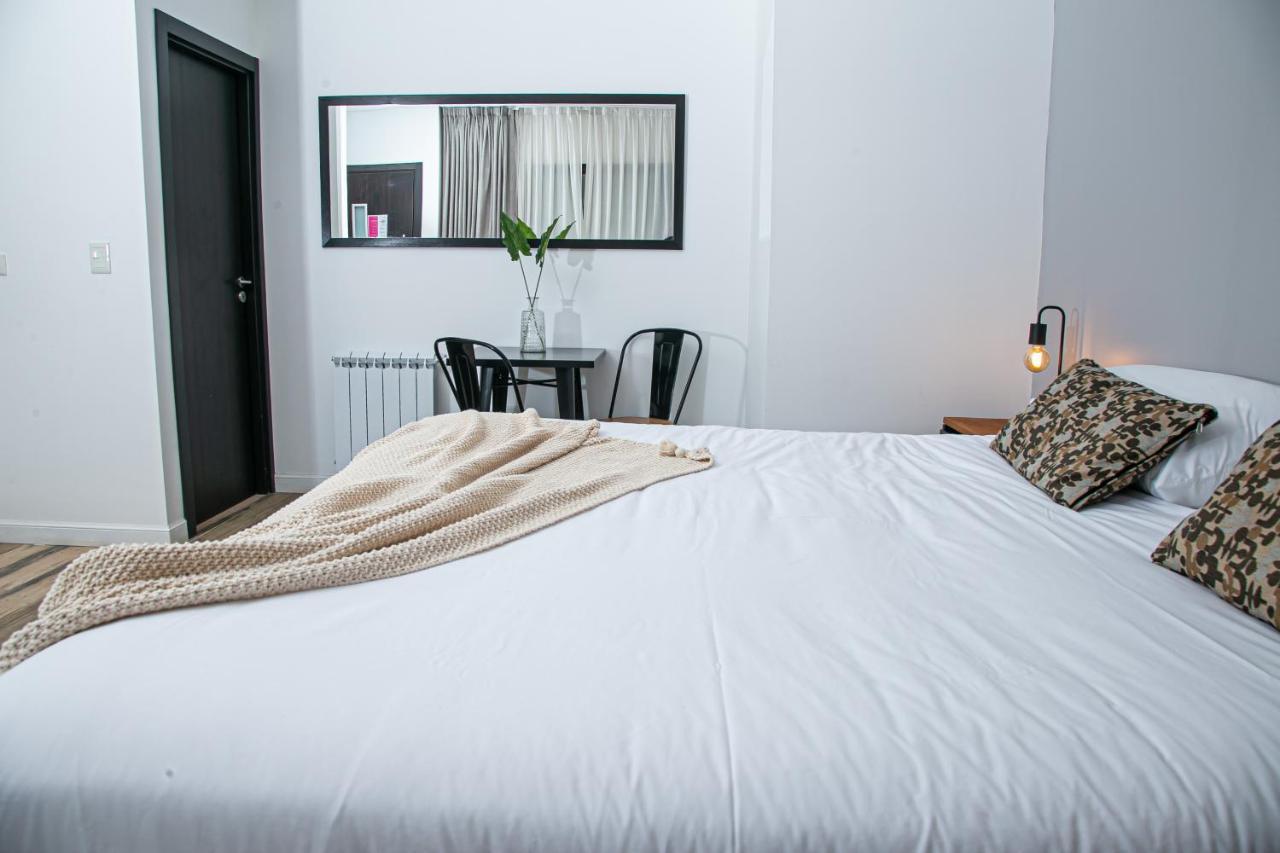 Senderos Aparts & Suites El Chalten Exterior photo
